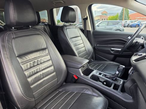 Used 2017 Ford Escape SE w/ SE Leather Comfort Package AWD/4WD image 15