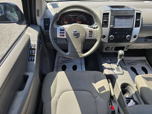 Used 2021 Nissan Frontier SV AWD/4WD image 13