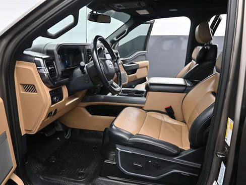 Used 2023 Ford F350 Lariat w/ Lariat Ultimate Package AWD/4WD image 16