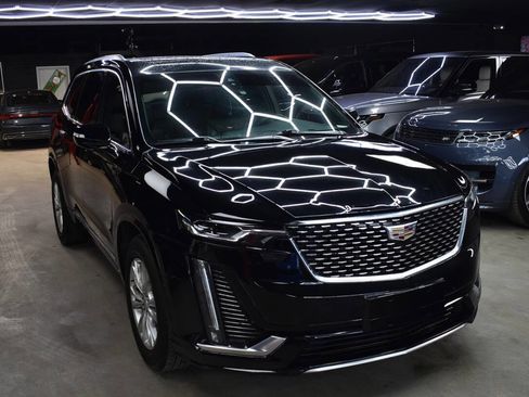 Used 2022 Cadillac XT6 Luxury image 3