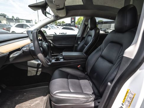 Used 2021 Tesla Model Y Long Range AWD/4WD image 14
