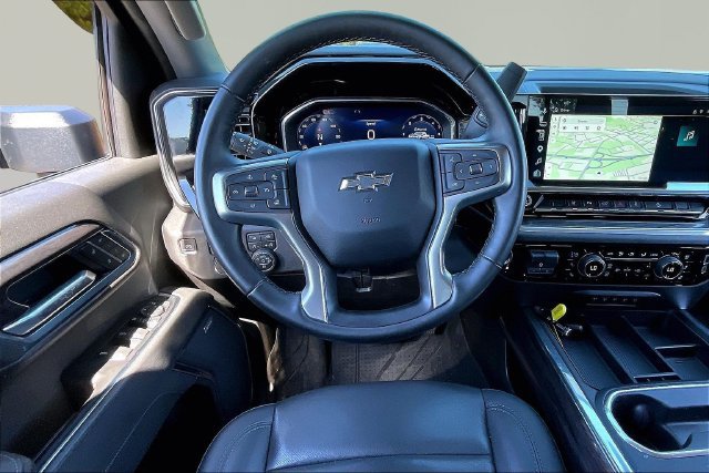 Used 2025 Chevrolet Silverado 2500 LTZ w/ LTZ Plus Package AWD/4WD image 8