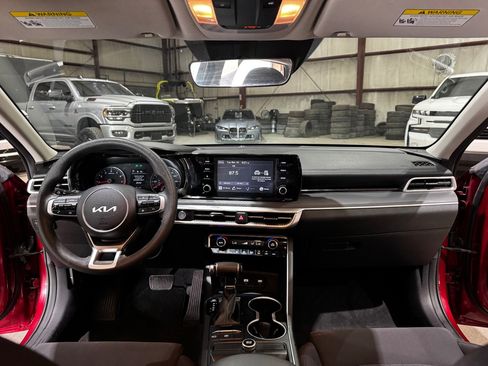 Used 2022 Kia K5 LXS image 28