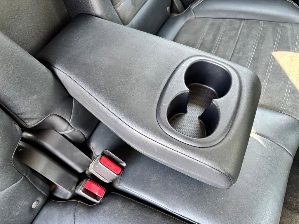 Used 2019 Mitsubishi Outlander FWD image 25