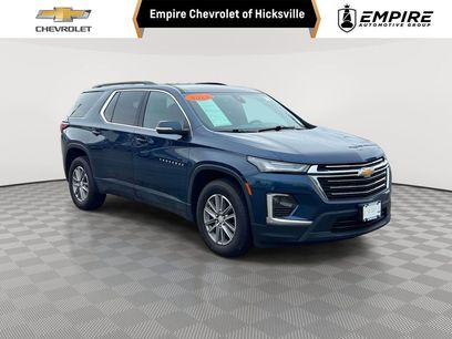 Used 2023 Chevrolet Traverse LT