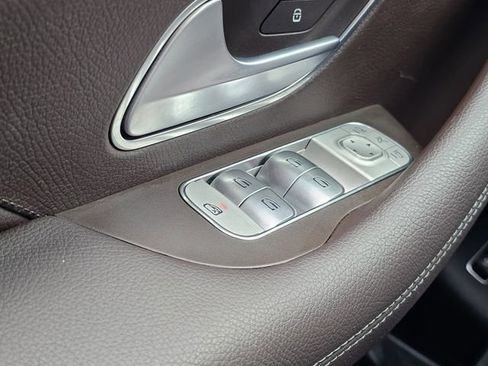 Used 2023 Mercedes-Benz GLS 450 4MATIC image 16