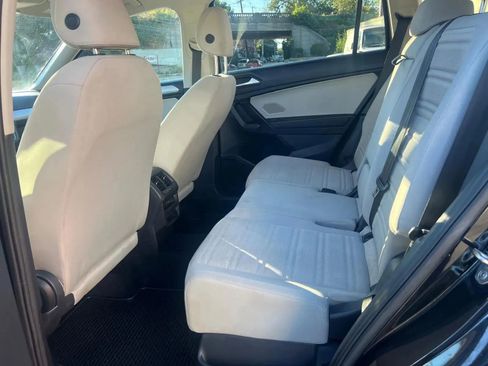 Used 2022 Volkswagen Tiguan S image 28