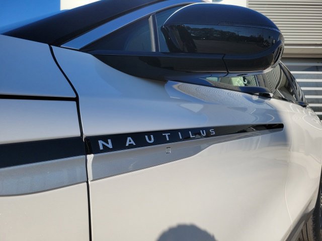 Certified 2024 Lincoln Nautilus Premier AWD/4WD image 18