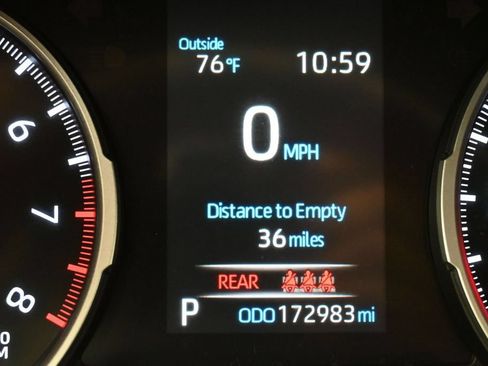 Used 2021 Toyota RAV4 LE AWD/4WD image 16