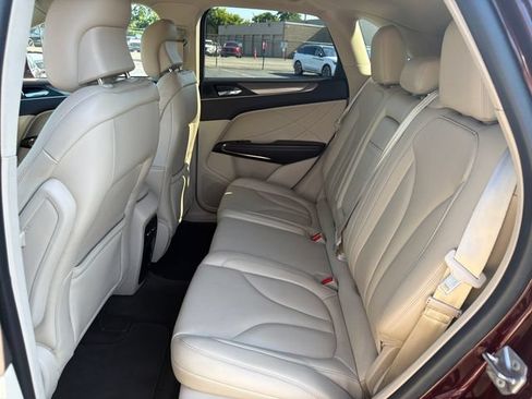 Used 2018 Lincoln MKC Premiere FWD image 27
