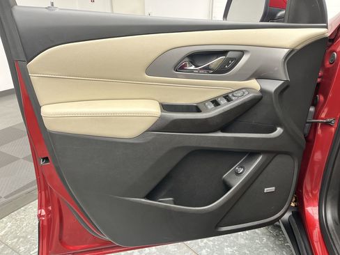 Certified 2023 Chevrolet Traverse LT w/ LT Premium Package image 9