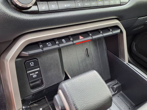 Used 2024 Toyota Tundra Limited AWD/4WD image 26