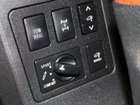 Used 2020 Toyota Sequoia Platinum image 64