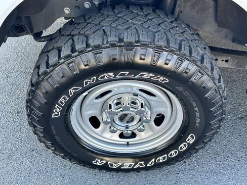 Used 2024 Ford F250 XL image 25