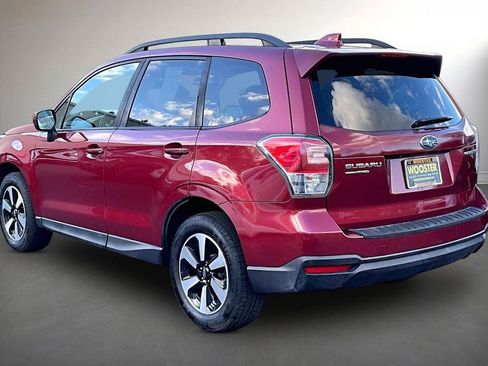 Used 2018 Subaru Forester 2.5i Premium w/ All-Weather Package AWD/4WD image 4