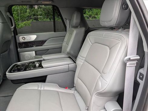 Used 2019 Lincoln Navigator L Reserve w/ Cargo Package AWD/4WD image 29
