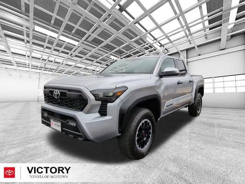 Used 2024 Toyota Tacoma TRD Off-Road AWD/4WD image 8