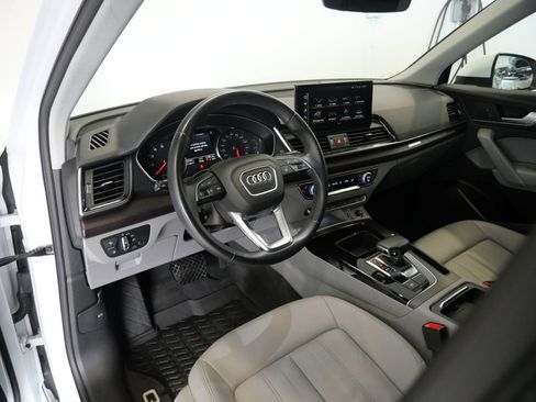 Used 2022 Audi Q5 2.0T Premium w/ Convenience Package image 10