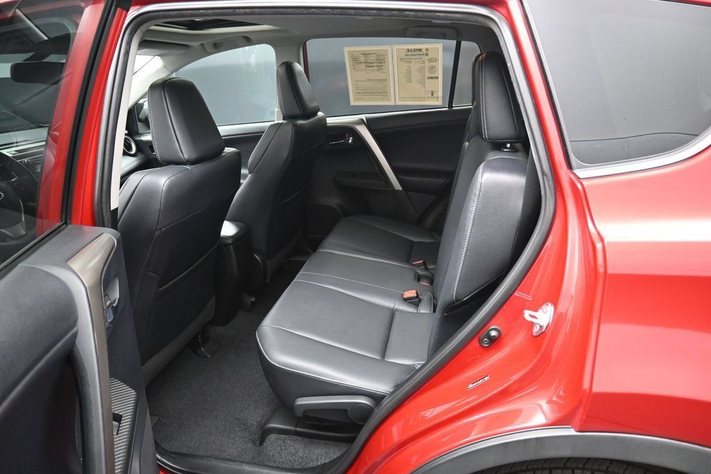 Used 2013 Toyota RAV4 Limited AWD/4WD image 29