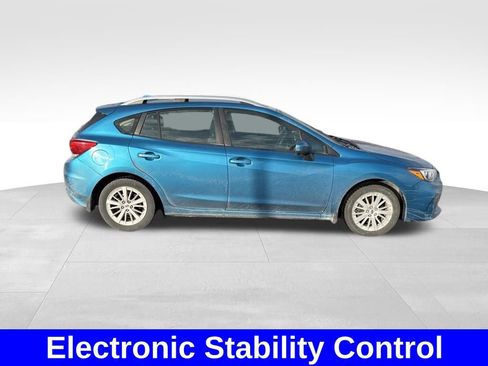 Used 2018 Subaru Impreza 2.0i Premium image 7