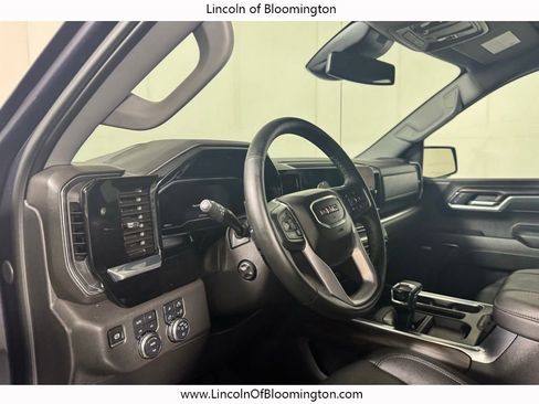 Used 2025 GMC Sierra 1500 SLT w/ SLT Premium Package AWD/4WD image 38