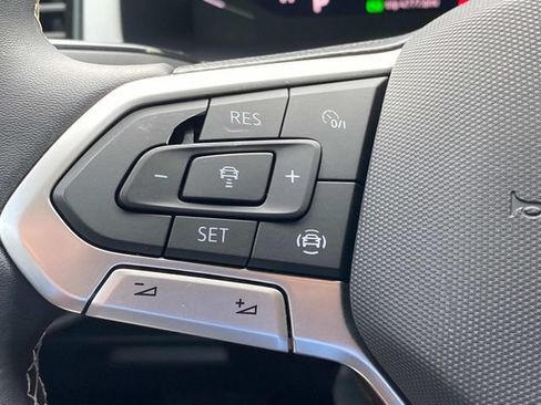 Used 2022 Volkswagen Atlas SE w/ Panoramic Sunroof Package FWD image 21