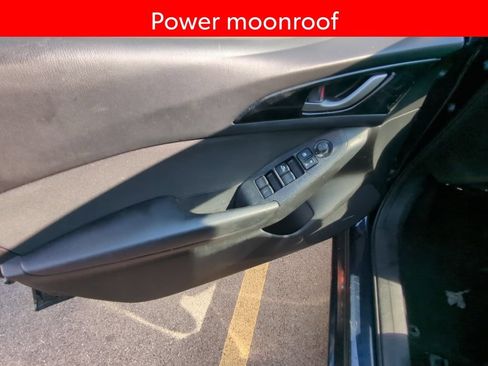 Used 2016 MAZDA MAZDA3 i Touring w/ Popular Equipment Package FWD image 8