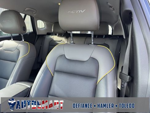 Used 2024 Chevrolet Trax ACTIV w/ Driver Confidence Package image 24