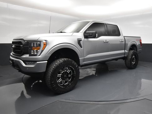 Used 2022 Ford F150 XLT w/ Equipment Group 302A High AWD/4WD image 2