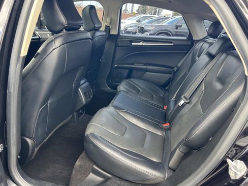 Used 2020 Ford Fusion Titanium image 23