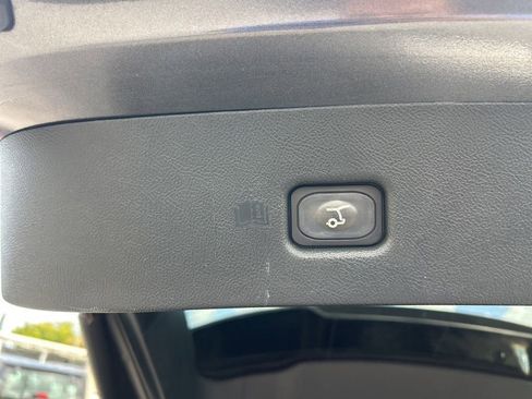 Used 2020 Lincoln Nautilus FWD image 32