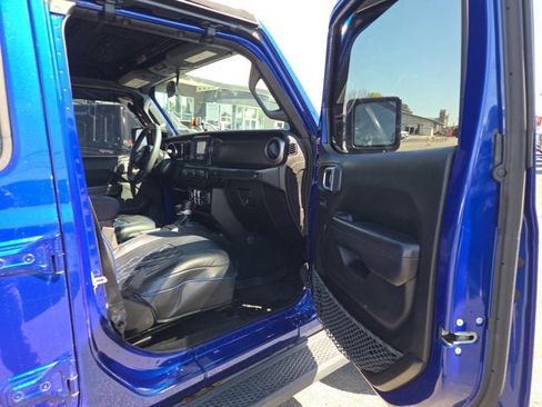 Used 2019 Jeep Wrangler Unlimited Sport S AWD/4WD image 12