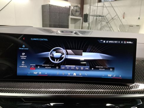 New 2026 BMW X7 M60i image 21