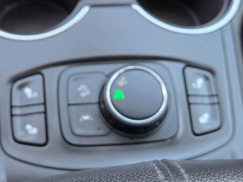 Used 2023 GMC Terrain SLE w/ Driver Convenience Package FWD image 25