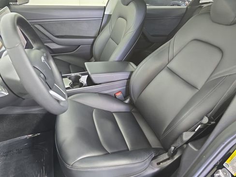 Used 2019 Tesla Model 3 RWD image 5