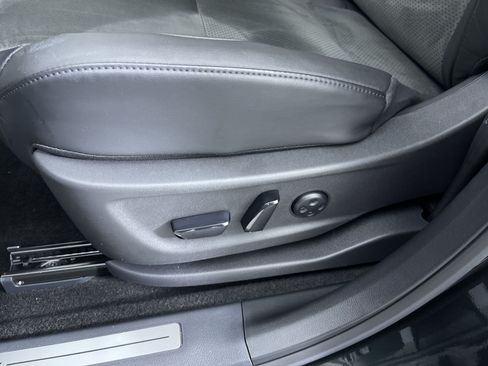 Certified 2024 Nissan Ariya AWD image 12