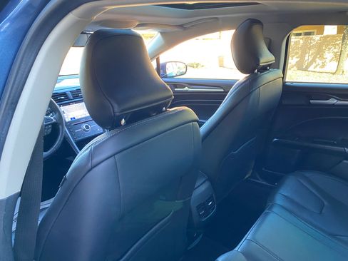 Used 2019 Ford Fusion Energi Titanium image 33