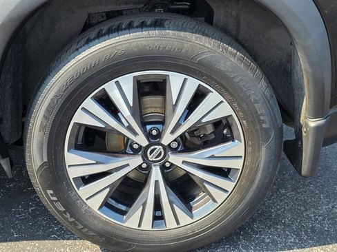 Used 2021 Nissan Rogue SV FWD image 8
