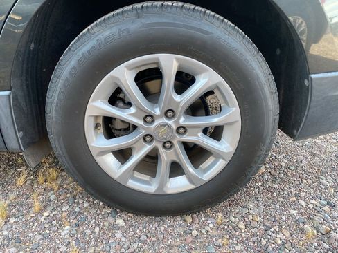 Used 2020 Chevrolet Equinox LS image 5