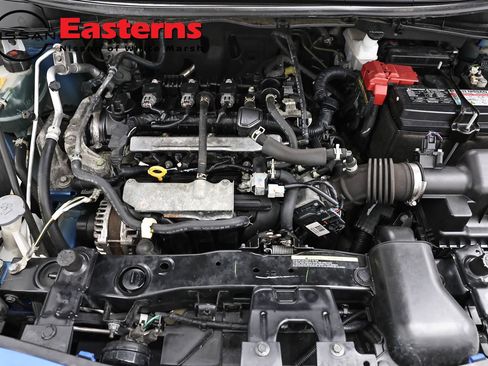 Used 2022 Nissan Versa SV FWD image 7
