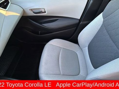 Used 2022 Toyota Corolla LE image 12
