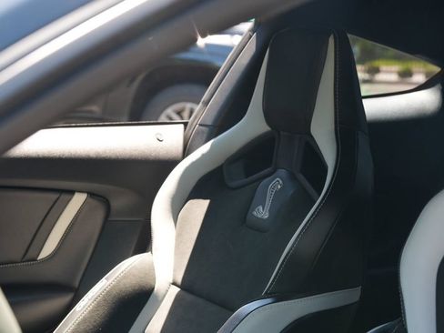 Used 2022 Ford Mustang Shelby GT500 w/ Technology Package RWD image 37