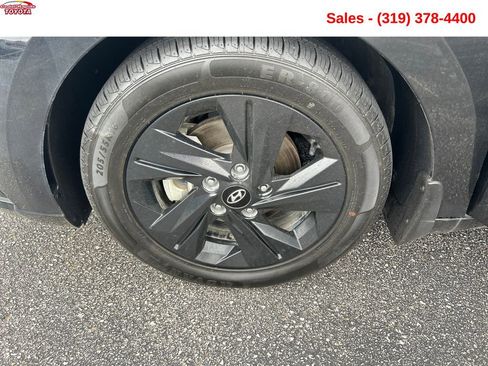 Used 2023 Hyundai Elantra SEL w/ Cargo Package FWD image 20