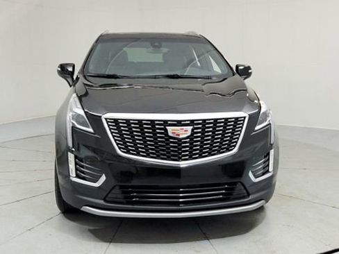 Certified 2025 Cadillac XT5 Premium Luxury w/ LPO, Floor Liner Package image 8