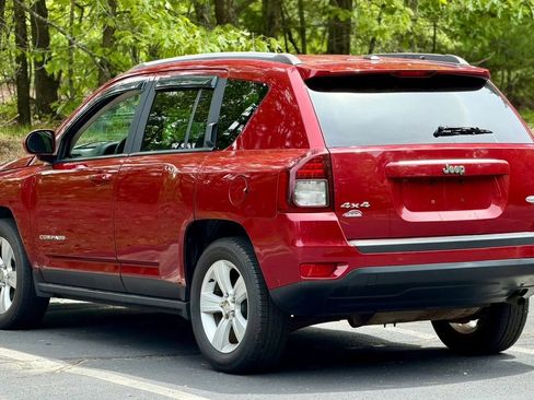 Used 2016 Jeep Compass Latitude AWD/4WD image 8