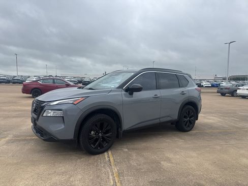 Certified 2023 Nissan Rogue SV w/ SV Premium B Package image 9