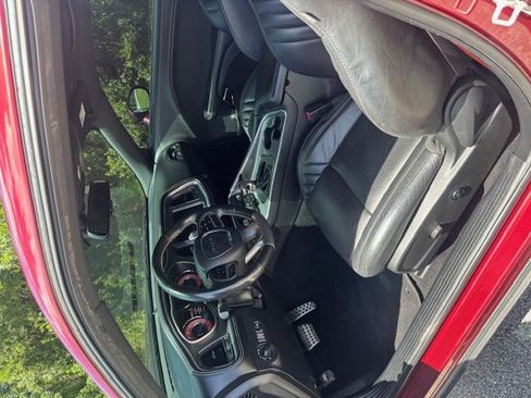 Used 2021 Dodge Challenger SRT Hellcat RWD image 11
