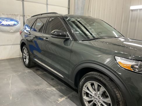 Used 2024 Ford Explorer XLT w/ Equipment Group 202A image 4