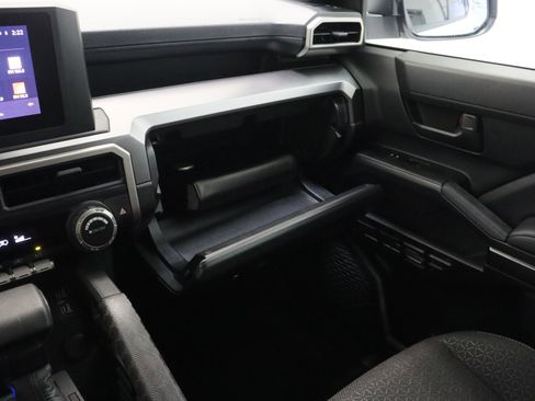 Used 2025 Toyota 4Runner SR5 RWD image 22