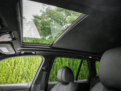 Used 2022 BMW X5 xDrive40i AWD/4WD image 28